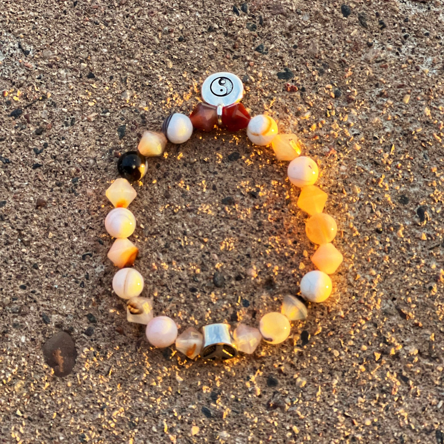 White fire / Montana Agate Bracelet